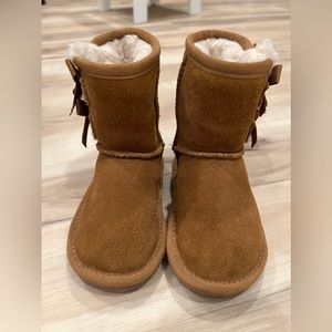 KOOLABURRA by UGG TODDLER girl boots size 6